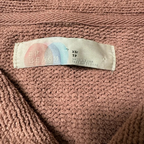 Free People Bino Pullover Mauve Boho 2 Button Collar Textured Knit Oversized XS - Picture 9 of 9